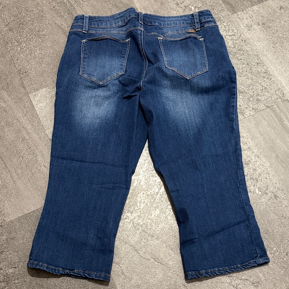 1822 Denim Dark Blue Capris - Picture 3 of 3